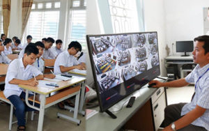 camera quan sát trường học